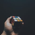 Rubikin kuutio – hauska tapa harjoittaa aivoja ja kehittää luovuutta